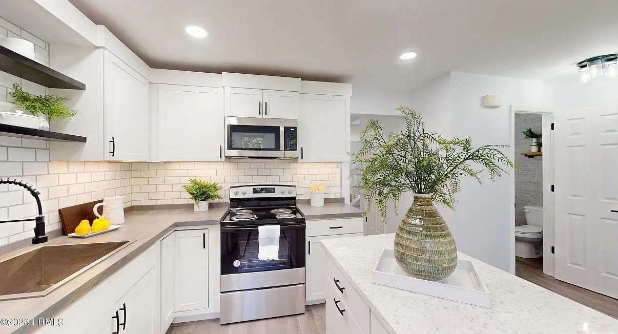 3 bed, 2.5 bath, 1261 sqft, $2,200 — Photo 2
