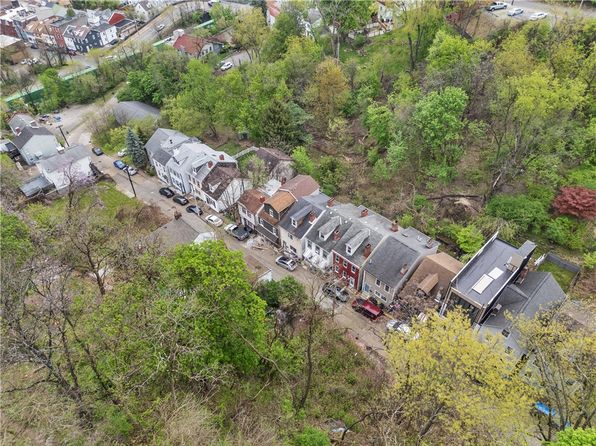 37 Welsh Way S, Pittsburgh, PA 15203