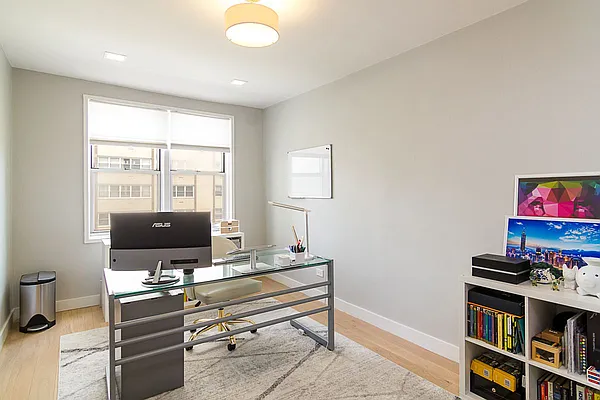 Sold by Remax City Square | media 6