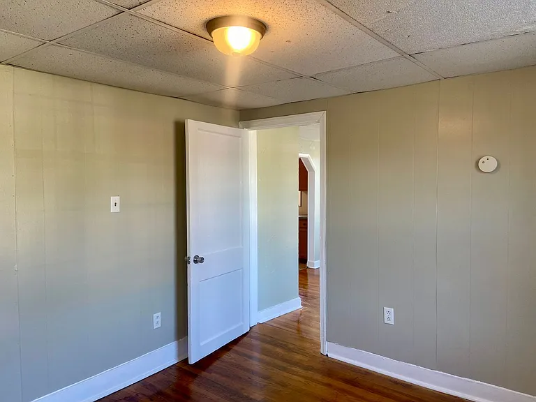 403-405 N Baltimore Ave #1 — Photo 7