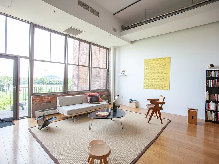 156 Porter St #319 — Photo 1