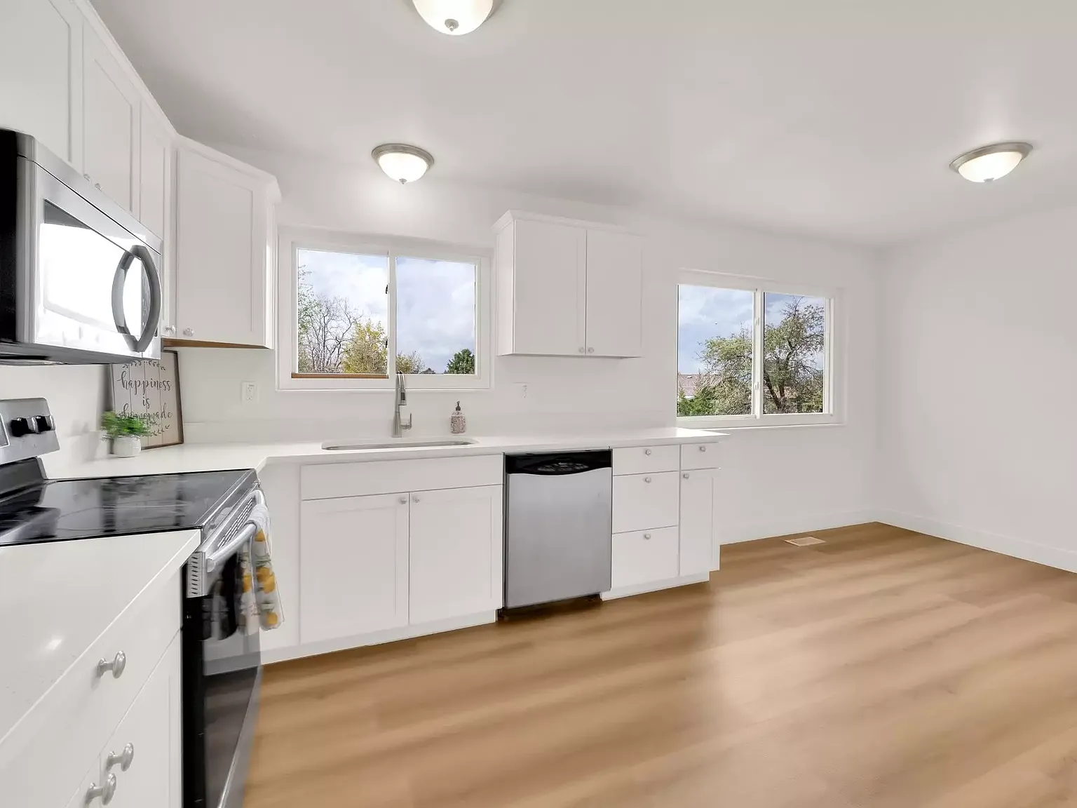 5148 W Red Flower Cir — Photo 3