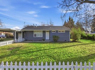 605 SW Greenwood Ave, Grants Pass, OR 97526