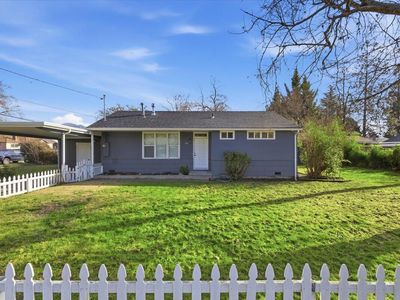605 SW Greenwood Ave, Grants Pass, OR, 97526