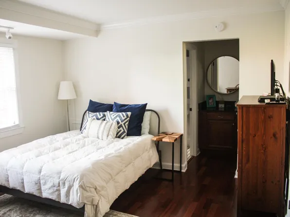 922 S Washington St APT 101, Alexandria, VA 22314