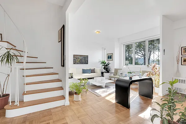 Rented by R New York | media 4