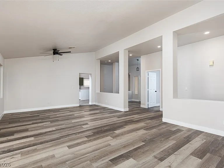 327 Perry Ellis Dr — Photo 23
