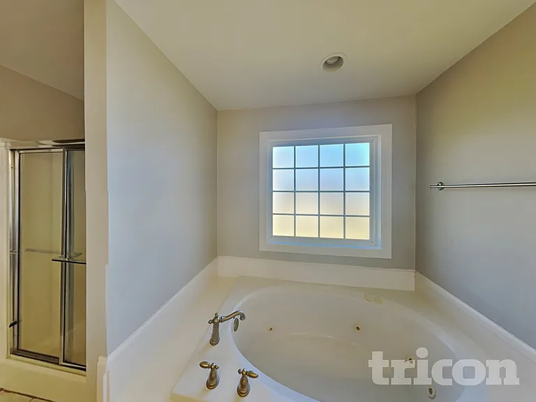 3228 Genoa Dr — Photo 10
