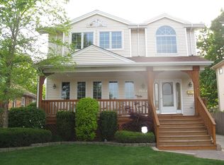 570 S Fairfield Ave, Elmhurst, IL