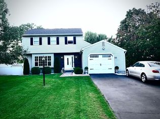 33 Hay Path, Watervliet, NY 12189