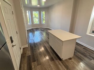 2228 S Sawyer Ave #2F, Chicago, IL 60623