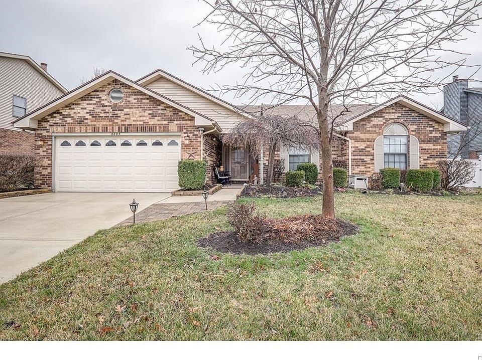 1st image of 8895 Deer Valley Dr