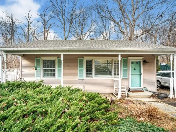 92 Brooksyde Ave, Ringwood Boro, NJ 07456