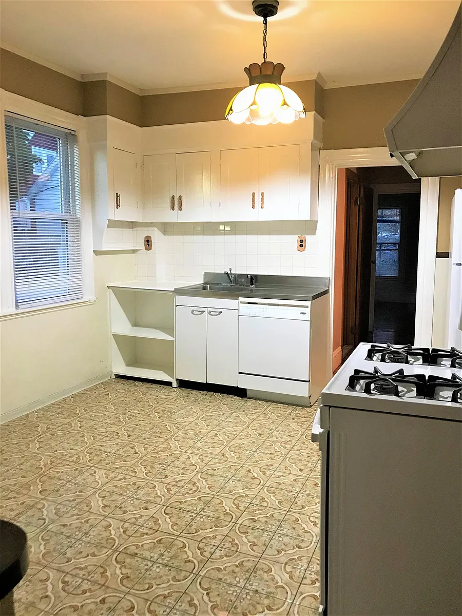 Building Photo - 35 Mount Vernon St #2