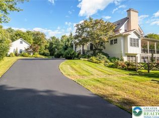 222 Clump Rd, Green Lane, PA 18054