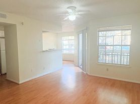 1021 S Hiawassee Rd, Orlando, FL