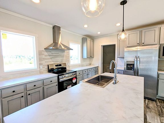4th image of 4415 Anna Maria Ln