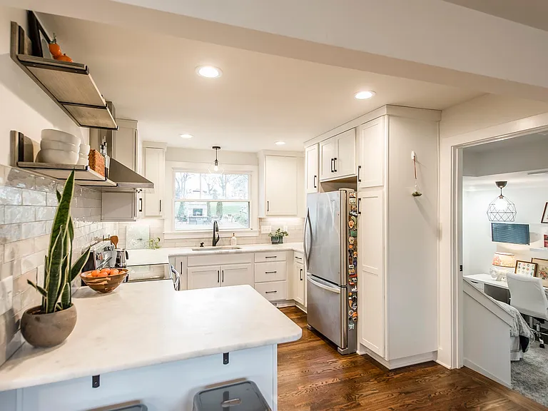 1003 Woods Lake Dr — Photo 13