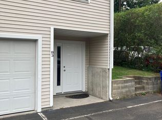 27 Van Buren Ave #B3, Norwalk, CT 06850