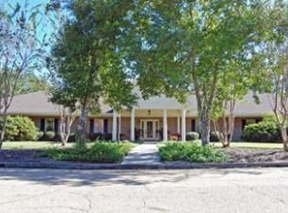 108 Heatherwood Dr, Hattiesburg, MS 39402