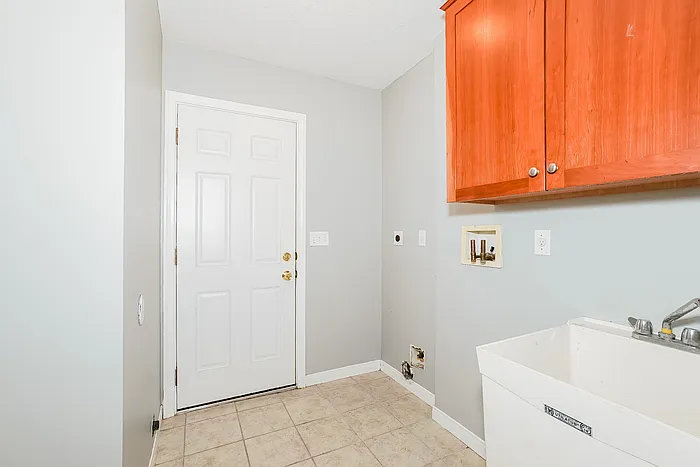 123 Plymouth Rd — Photo 12