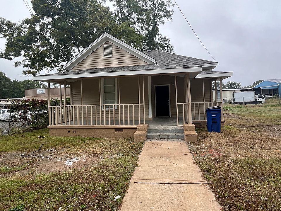 1st image of 915 Lake Ave