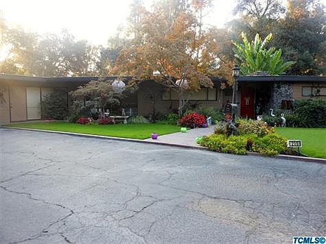 1st image of 211 W Green Oaks Dr