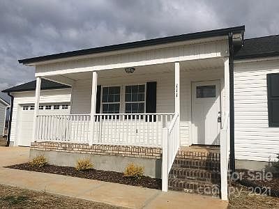 2nd image of 111 Wheatfield Dr #4