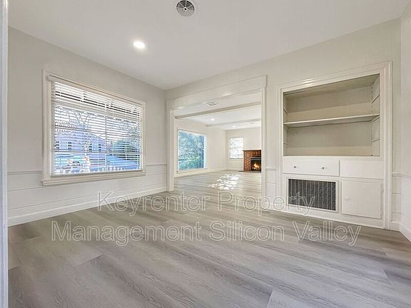 4th image of 945 Fremont St Unit 1