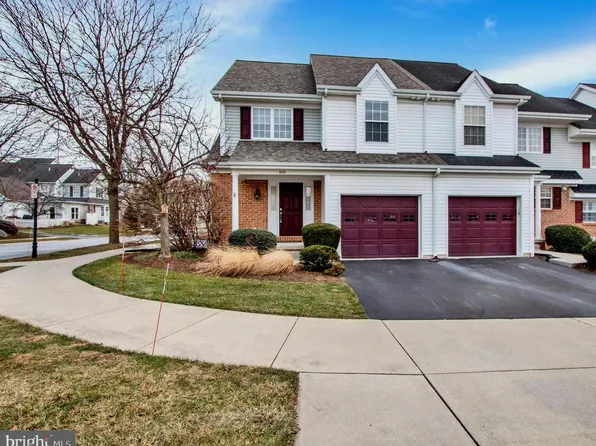 606 Brentwood Dr, Lititz, PA 17543