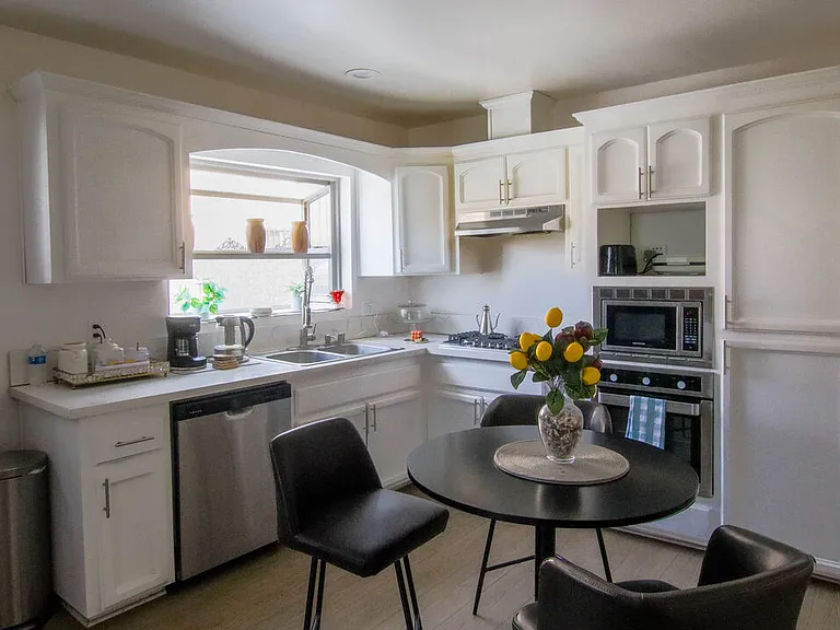 2223 W 78th Pl — Photo 10