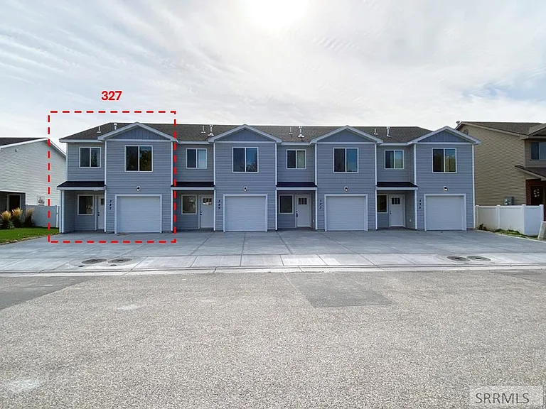327 Lemmon Ln — Photo 1