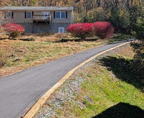 1st image of 627 Edmisten Rd