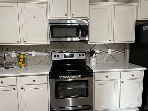 5th image of 6818 Ambrose Cir