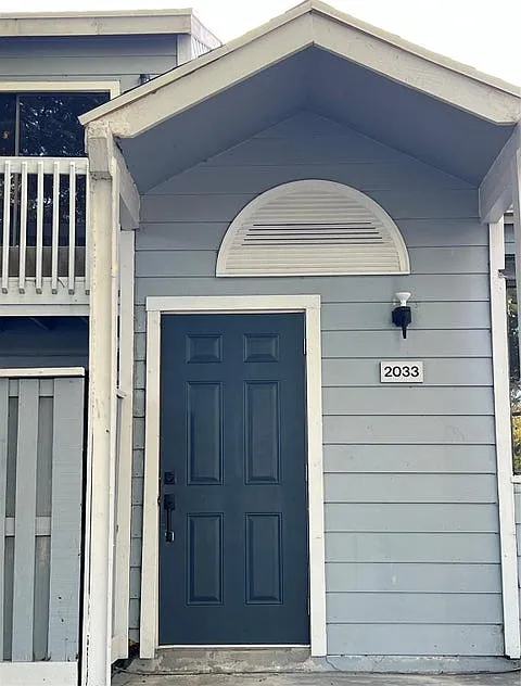 3 bed, 2.5 bath, 1219 sqft, $2,850 — Photo 2