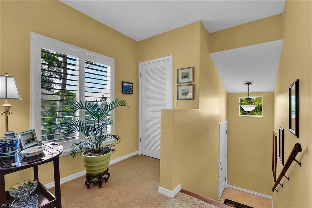 3 bed, 2.0 bath, 1910 sqft, $10,000 — Photo 4