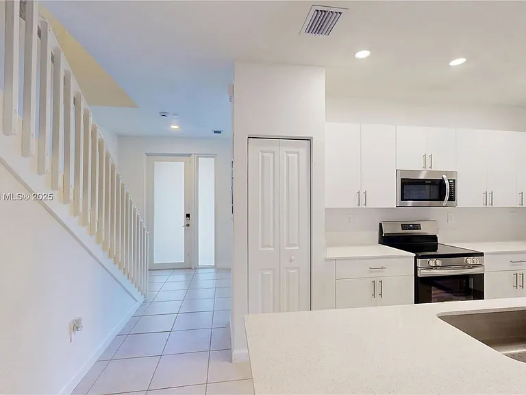 12875 SW 243rd Ter — Photo 7
