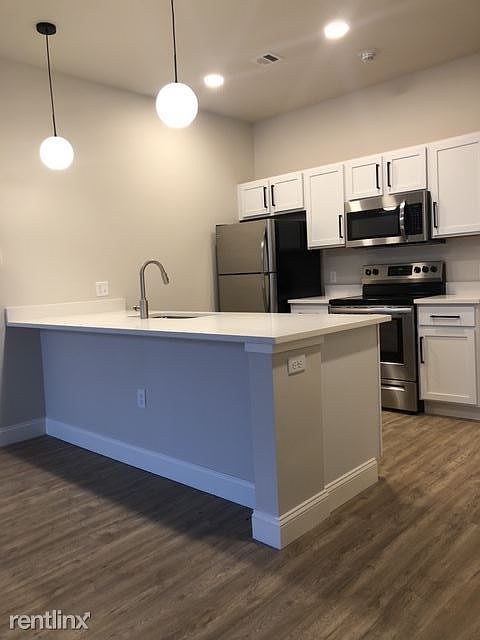 Apt. 301 IMG_1