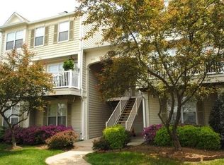 8208 Catbird Cir UNIT 201, Lorton, VA 22079