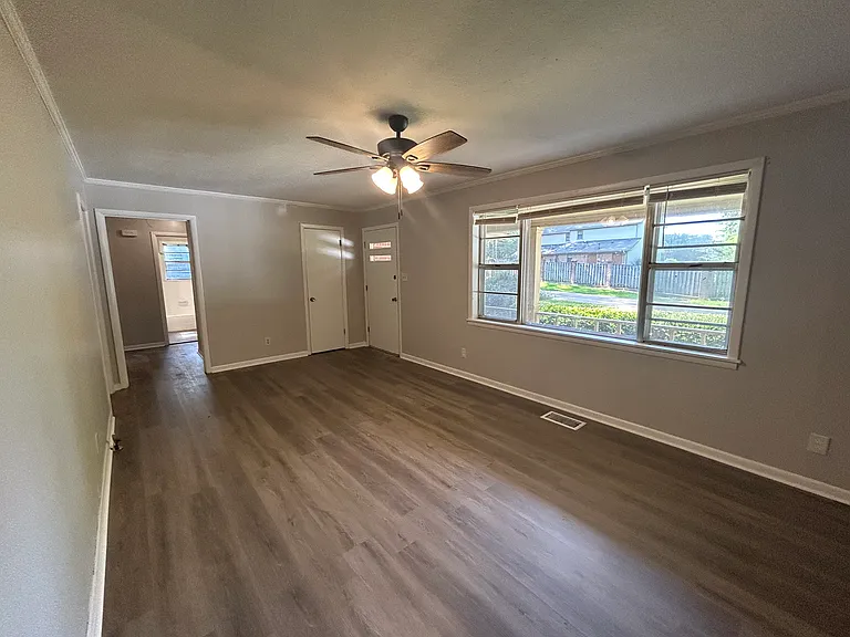 1409 Central Ave — Photo 10