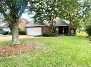 210 Greensview Dr, Brandon, MS 39047