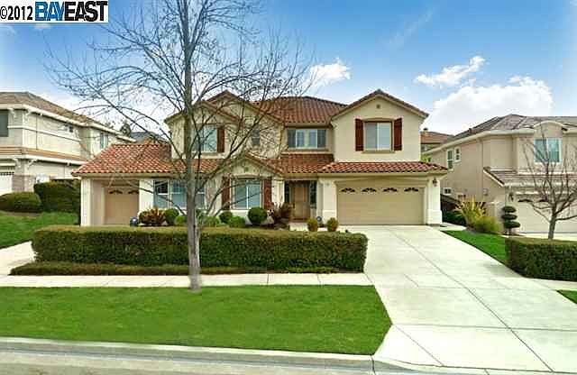 1st image of 335 Shelterwood Ct