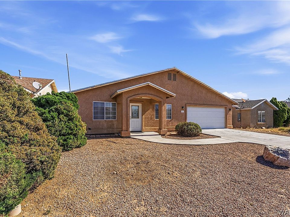1st image of 3271 E Ames Avenue