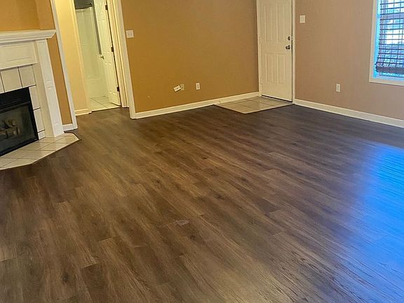 2nd image of 15 Orchid Ln