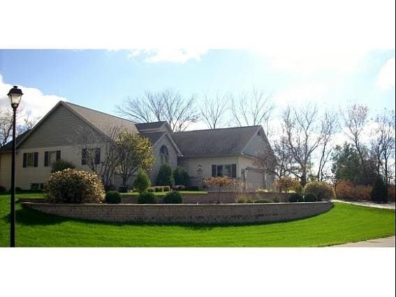 1st image of N406 Robinhood Dr