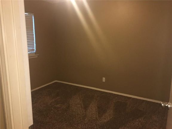 5th image of 1151 Lombard Ln