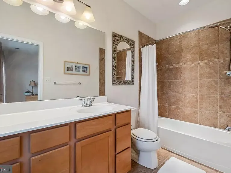 1280 Rannoch Ln — Photo 37