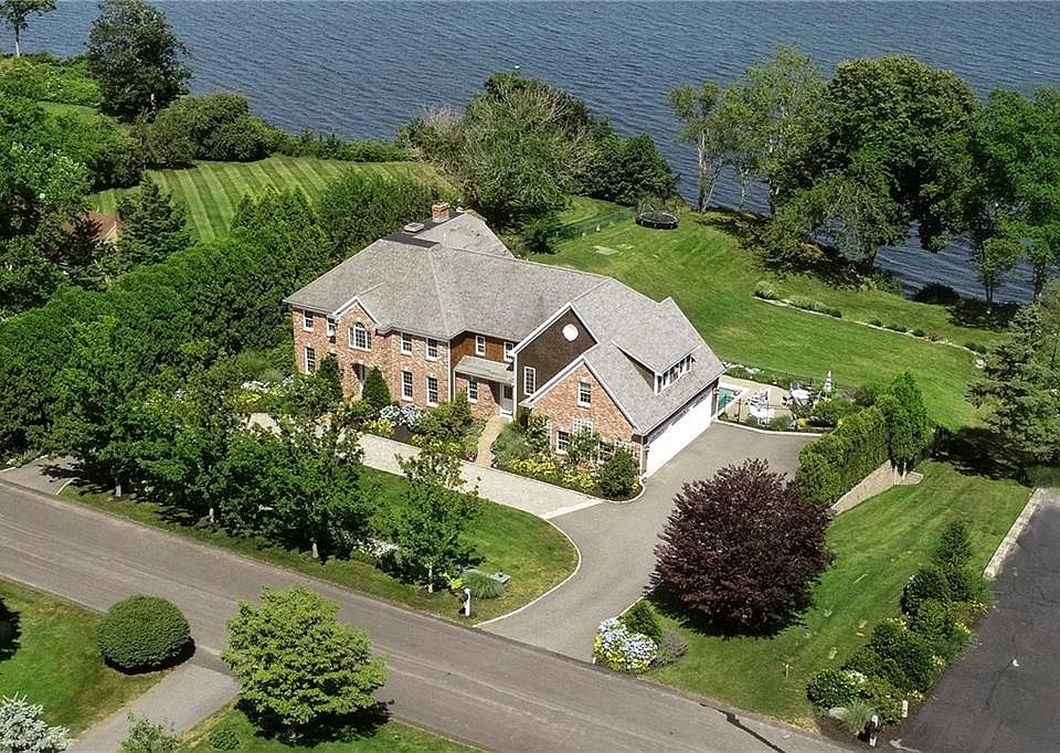 105 Heidi Dr, Portsmouth, RI 02871 Zillow