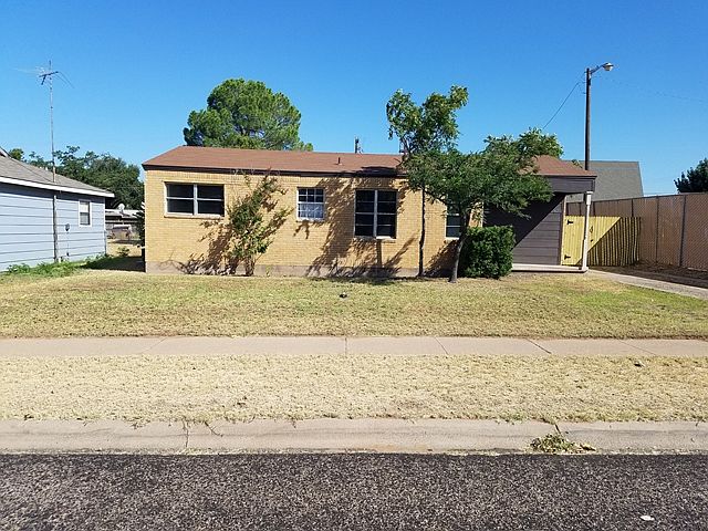 1st image of 823 E 17th St