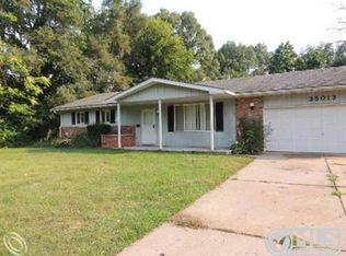 35013 Melton St, Westland, MI 48186